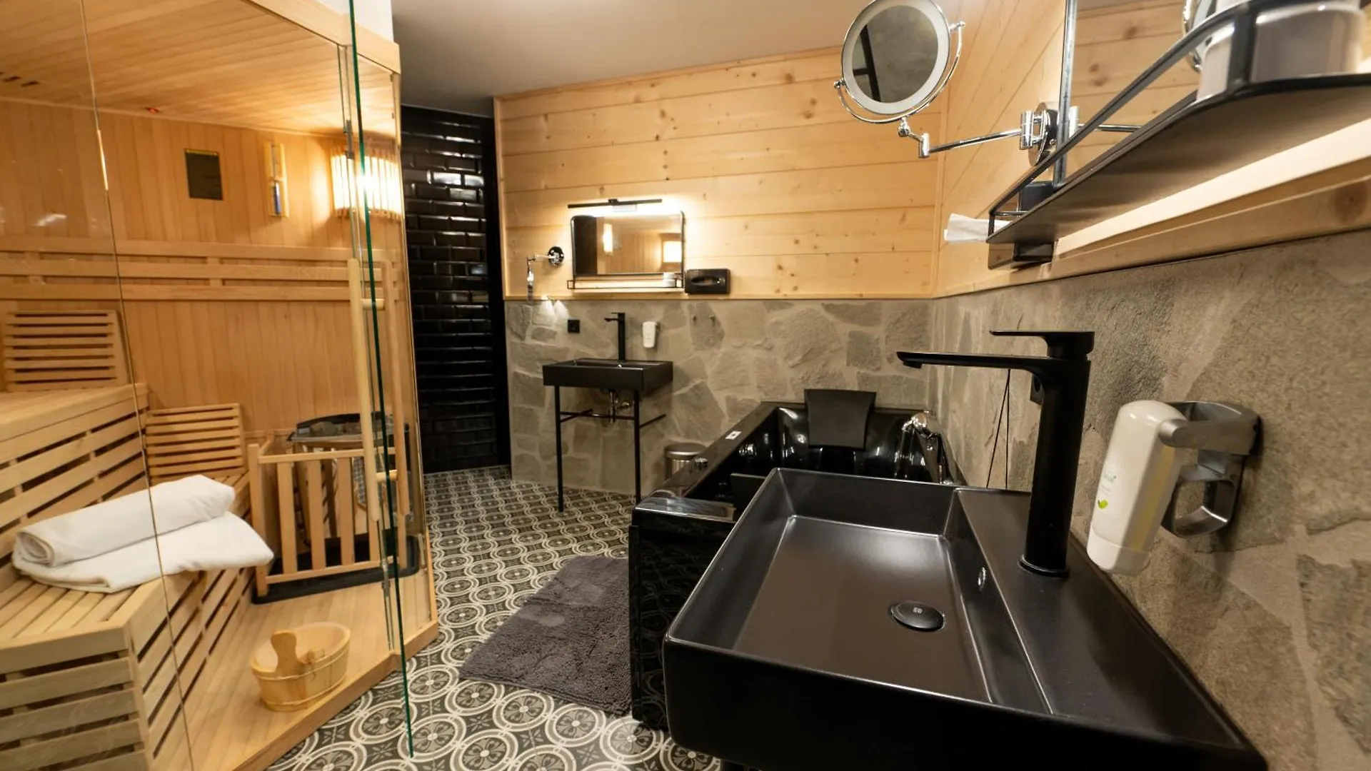 ***** Hotel Alpenliebe - Sauna & Whirlpool - Apartments Inzell Germany